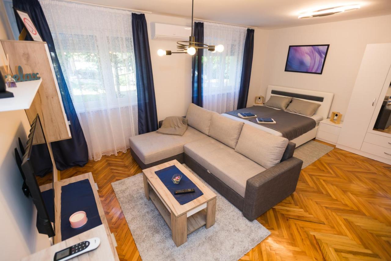 Apartman Studio Blue Суботица Экстерьер фото